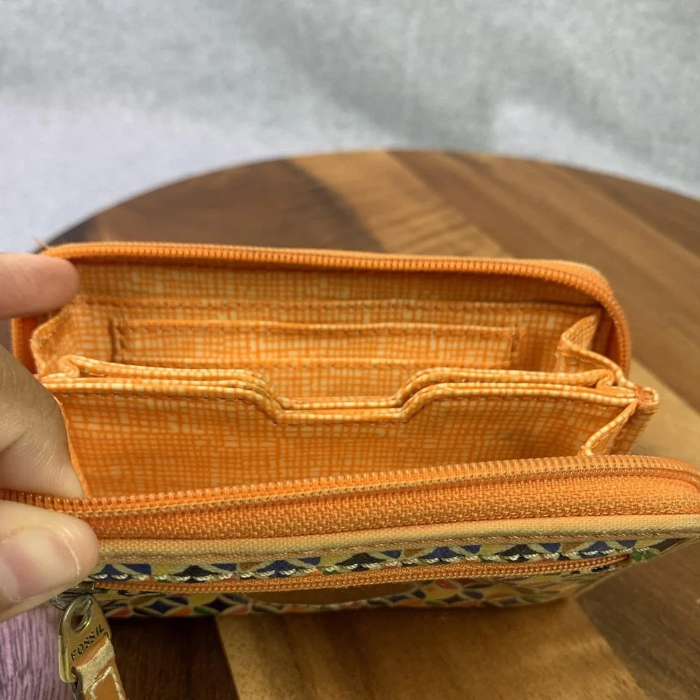 Fossil brand authentic